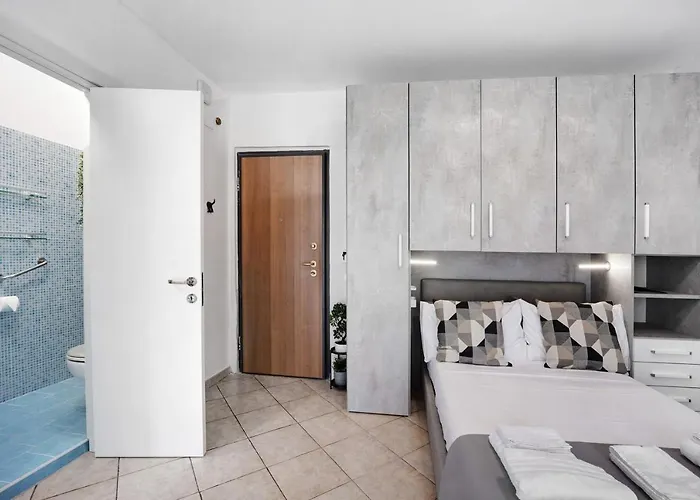 Edda's Apartment Altare